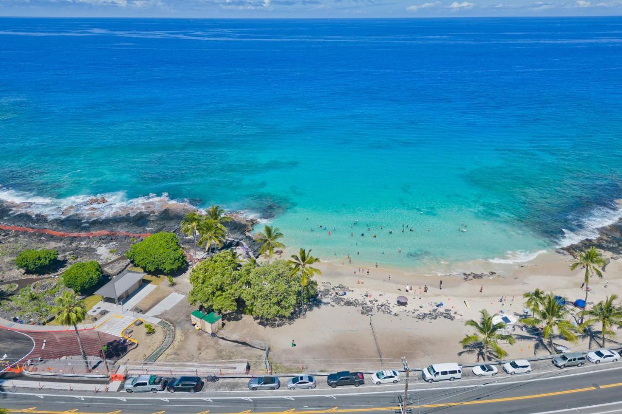 Family Getaway - Lava Room At Magic Sands Beach Kailua-Kona Extérieur photo
