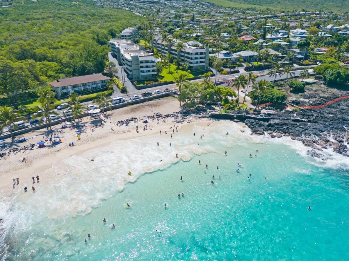 Family Getaway - Lava Room At Magic Sands Beach Kailua-Kona Extérieur photo